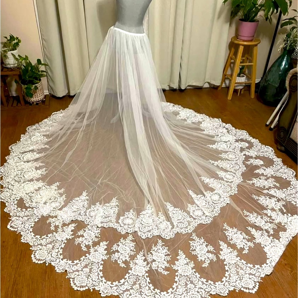 Detachable skirt-train, Wedding Train, Wedding puffy skirt-train,
Royal skirt